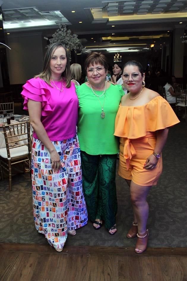 Claudia Treviño, Elia Nevárez y Aracely Reyes