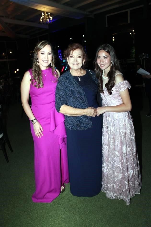 Mayra Gutiérrez de Alvarado, Alicia González y Daniela Alvarado