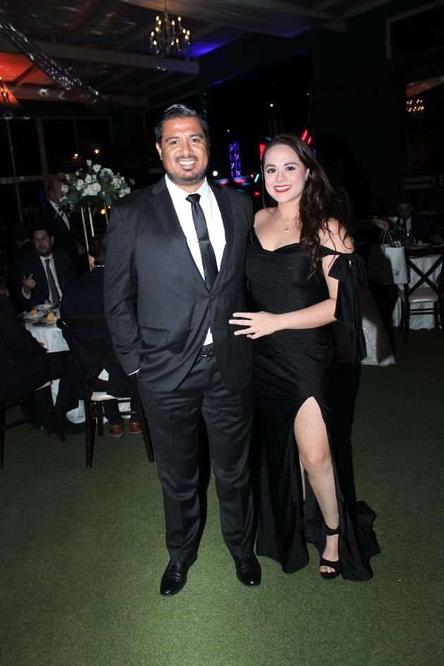 Hilario Ballesteros y Nancy Garza