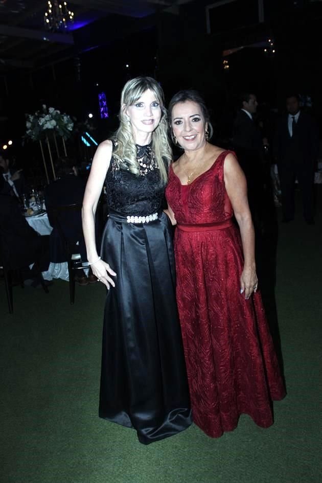 Adriana de Cantú y Leticia Torres de Martínez