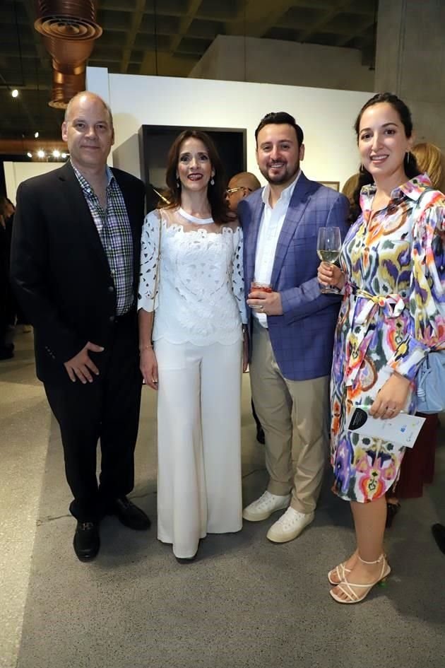 Jorge Albo, Karla Perales de Albo, Raúl Vela y Alejandra Tafich