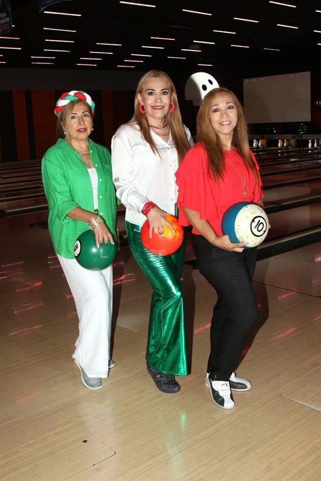 Mary Flores, Sandra Torres y Lidia Palacios