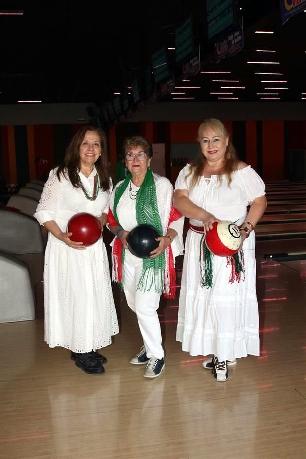 Rosy Leal, Lily Villanueva, Nora Muñoz