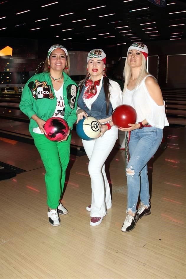 Julia Flores, Marisol Cavazos, Claudia Lozano