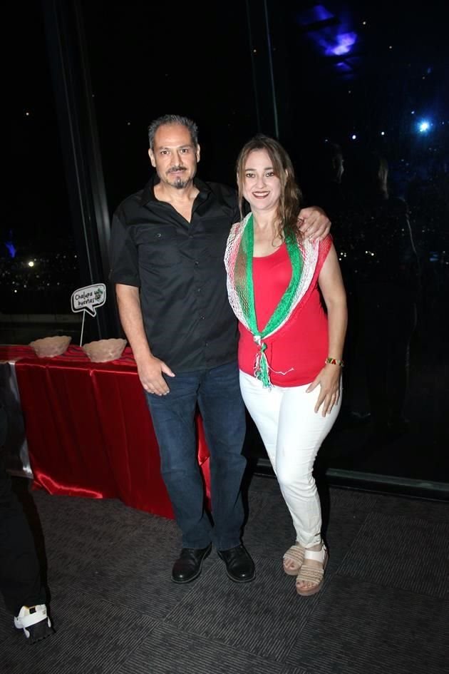 Juan Antonio Rodríguez y Magaly Flores