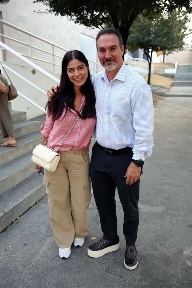 Lily García y Luis Marcelo García Garza