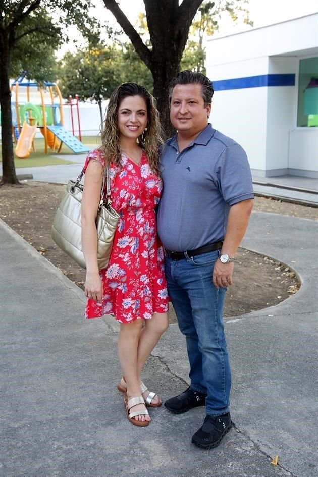 Gaby Carrera de Welsh y Pedro Welsh