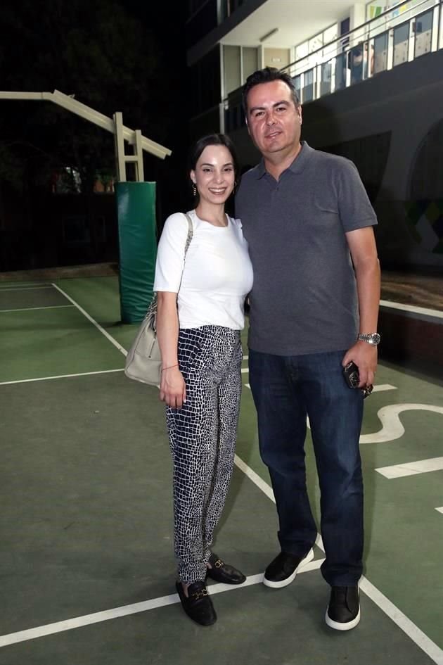 Mónica Nuño de Alonso y Julian Alonso