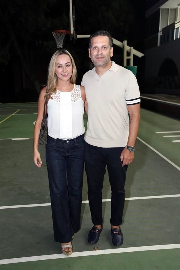 Karla Muñoz de Gómez e Iván Gómez