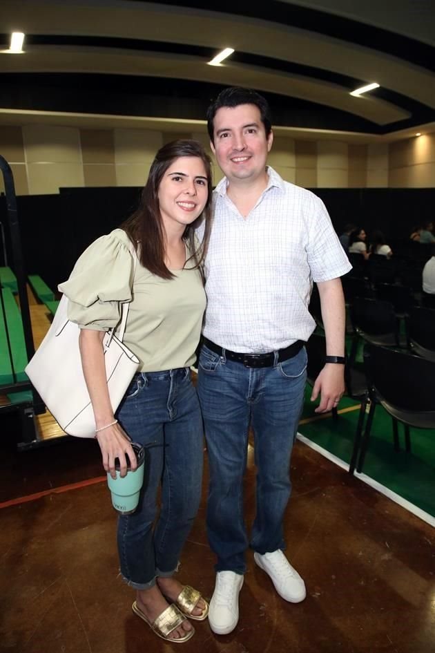 Andrea Sada de Villarreal y Alejandro Villarreal