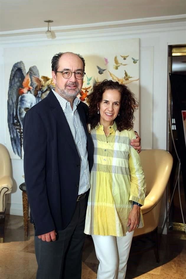 Carlos Montaño y Luly Ravizé de Montaño