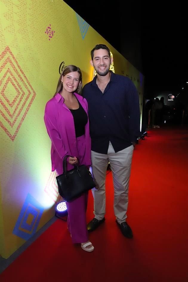 Roberta Elizondo y Alejandro Rubio