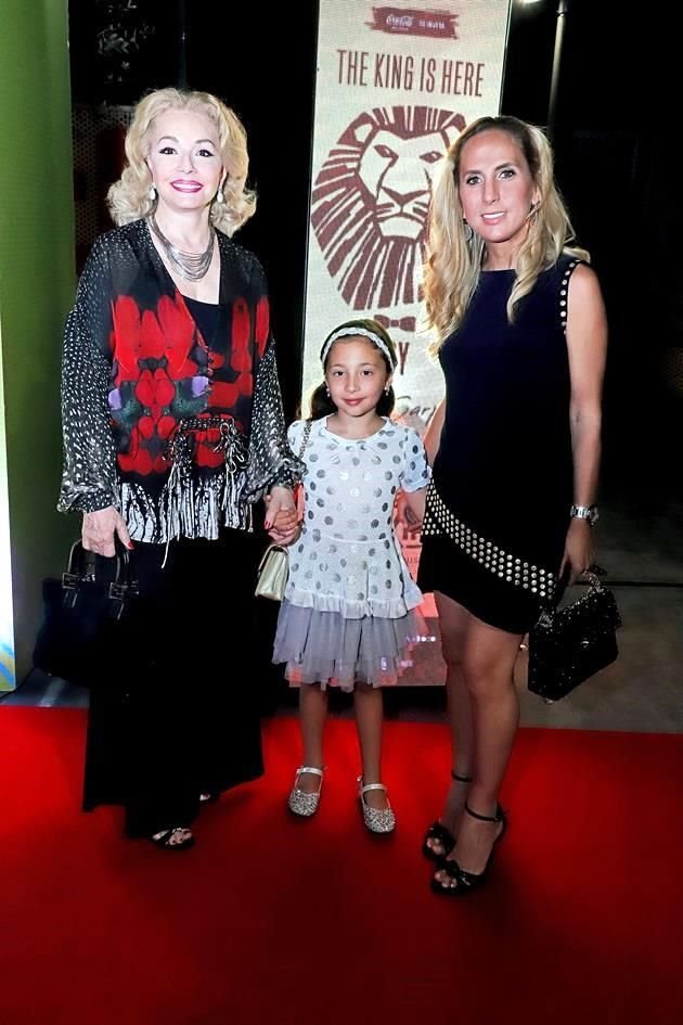 Adriana Garza de Santos, Sofía Santos Margáin y Mariana Margáin de Santos