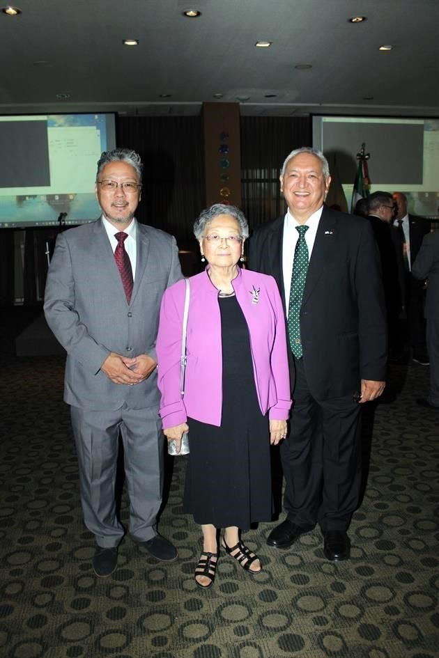 Juan Carlos Ito, María Estela Imamura y Soichy Sakay