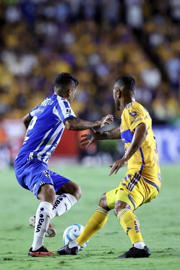 Con doblete de André-pierre Gignac, quien superó a Bahía como el máximo goleador del Clásico Regio, Tigres golea 3-0 a Rayados.