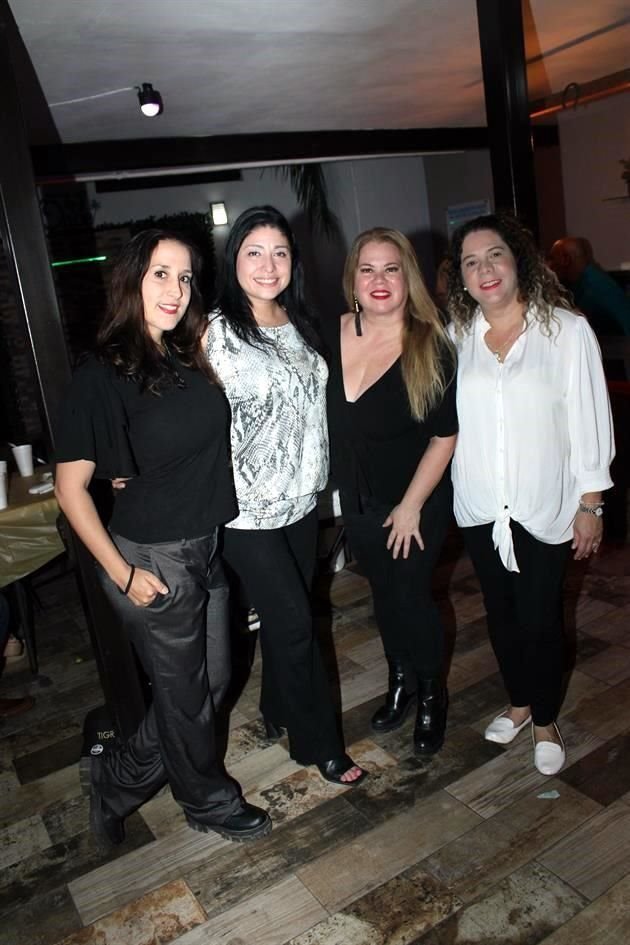 Vicky Elizondo, Sara Pérez, Mía Perich y Dayana Romero