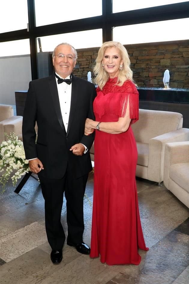 Raúl Solís y Araceli de Solís