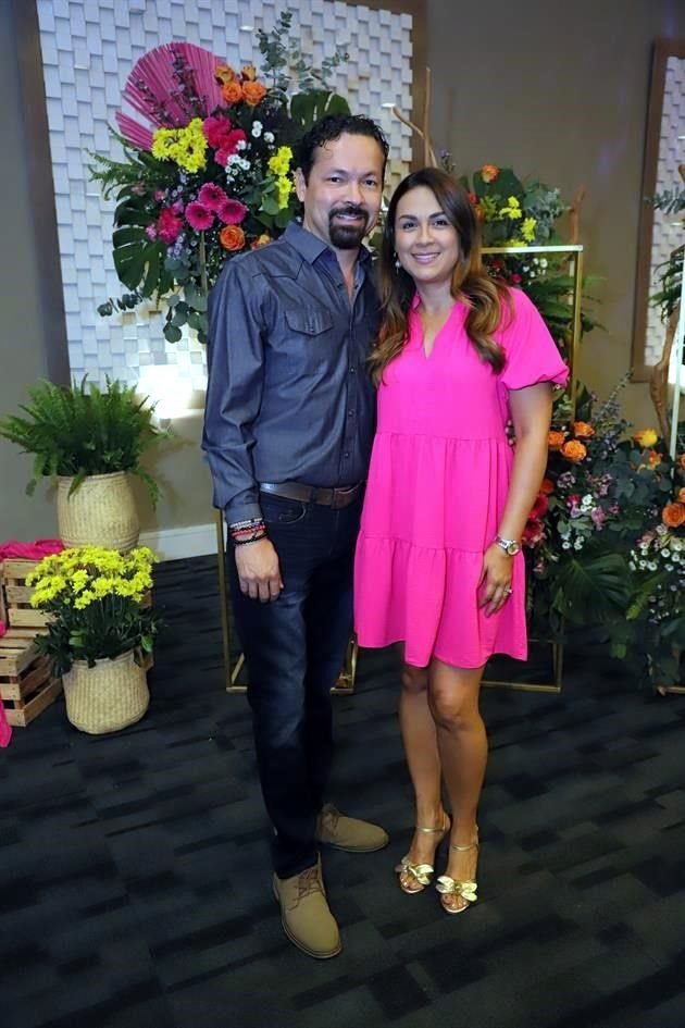 Fernando Arellano y Liliana de Arellano