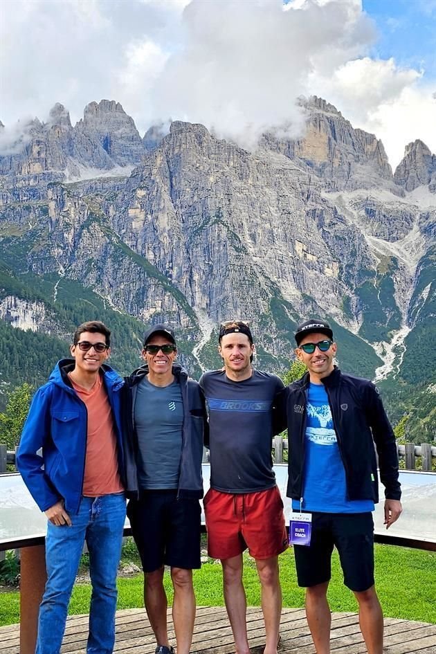 Miguel Bocanegra, Paco Serrano, Kieran McPherson y Andrés Rivera