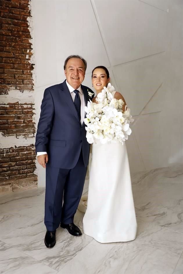 La novia con su papá, Luis Felipe Salas Benavides