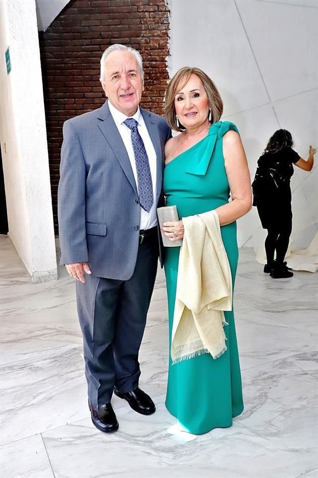 Andrés H. Treviño y Nilda Fernández de Treviño