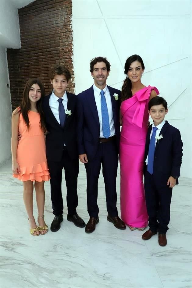 Eugenia Salas Azcúnaga, Luis Felipe Salas Azcúnaga, Luis Felipe Salas, Paty Azcúnaga de Salas y Pablo Salas Azcýnaga