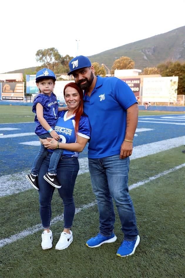 Miguel Antonio Hernández, Lis de la Garza y Toño Hernández