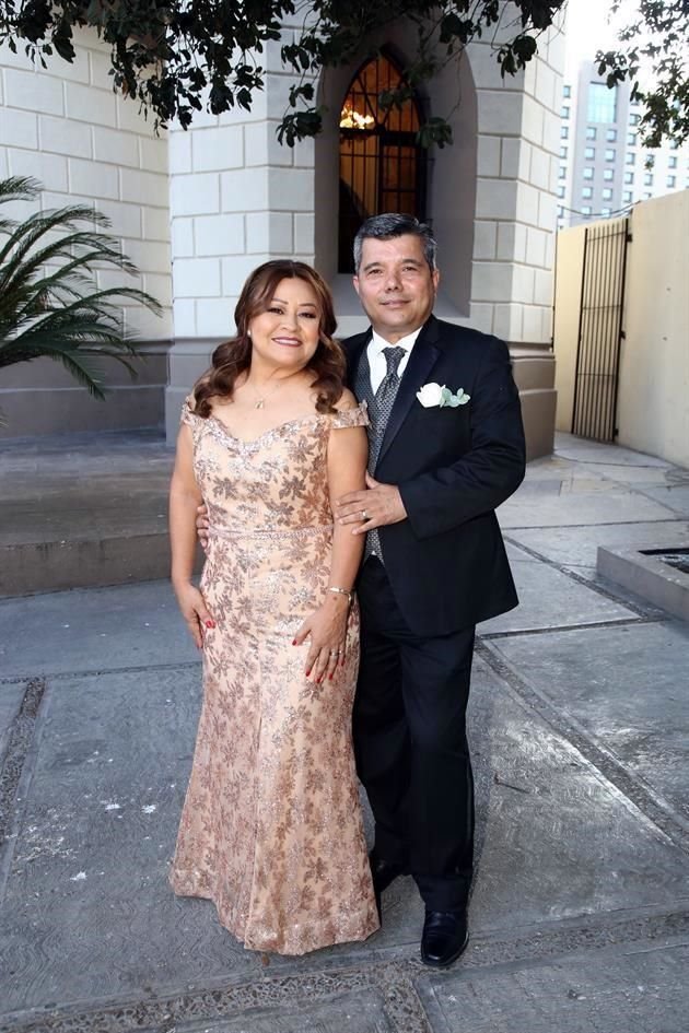 Ernestina Jacobo Hernández y Nelson Armando Sandoval Cantú