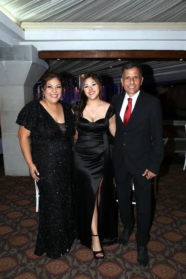 Juany López de Sandoval, Fátima Sandoval y Rivelino Sandoval