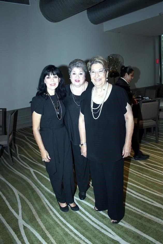 Gloria Saenz de Canales, María Ludivina Villarreal Aguirre y María Cristina Villarreal Aguirre