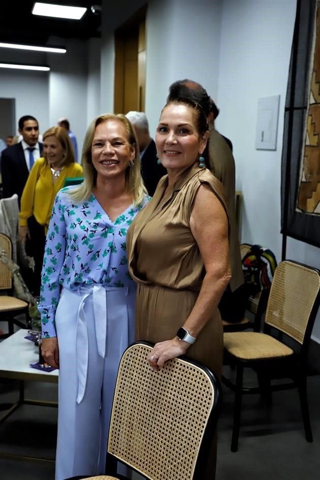 Vicky Benavides e Irma Treviño de García