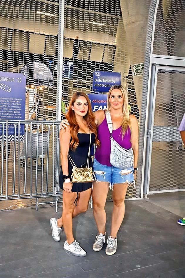 Pamela Manzur y Nelly Toussaint