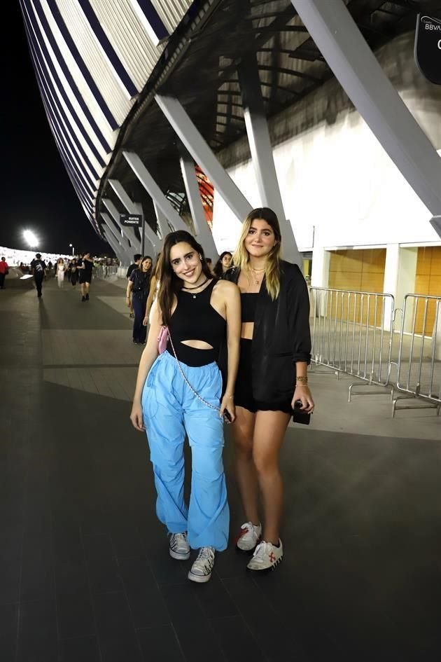 Alexa Yga e Isabella de León