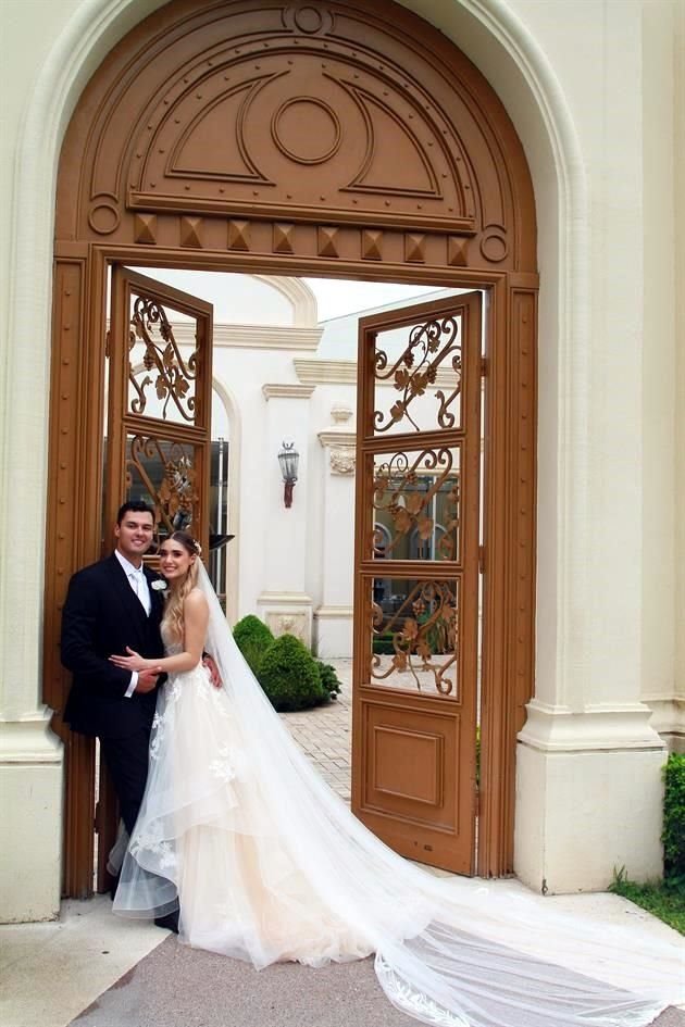 Sergio Elizondo Muñiz y Alejandra González Niño de Rivera