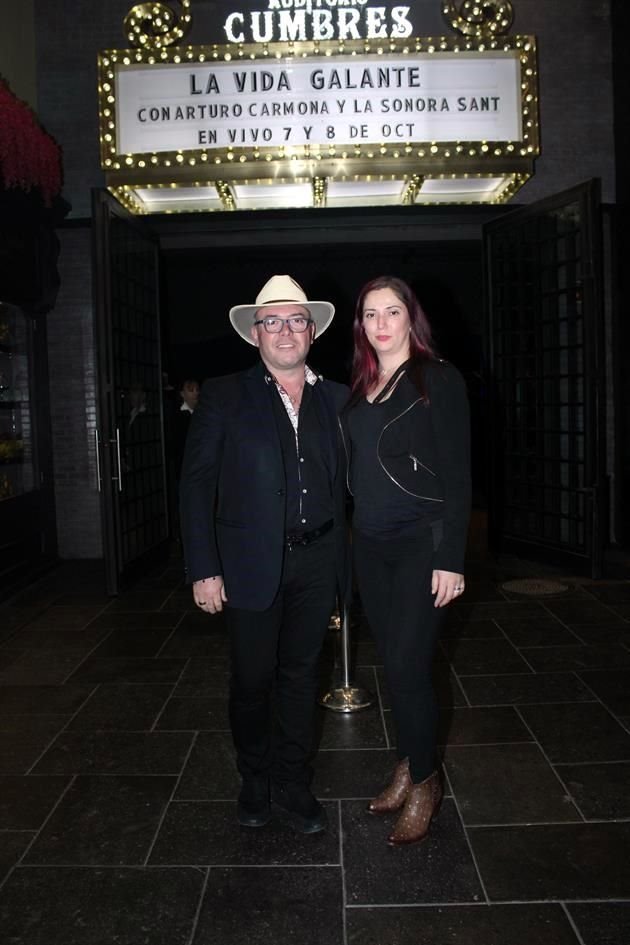 Alejandro Moreno y Romelia Padilla