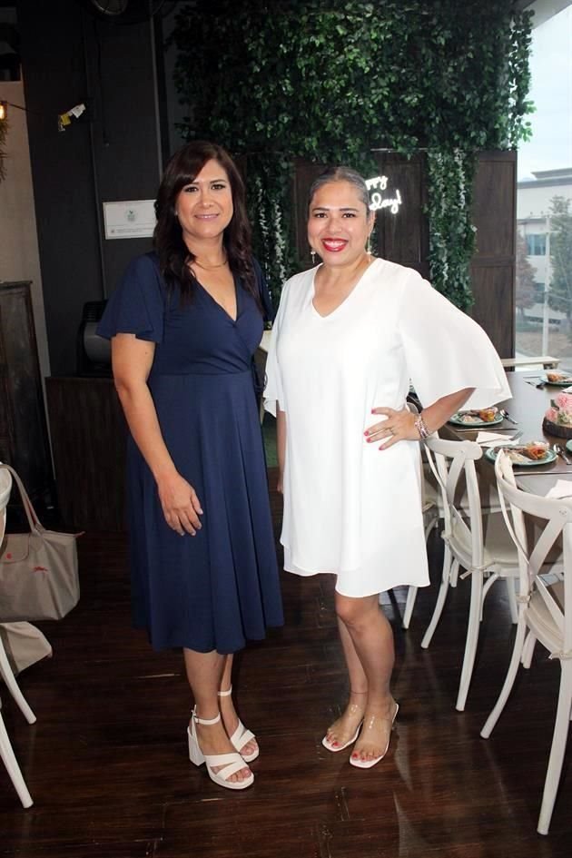 Verónica Valdez y Sanjuana Guerra