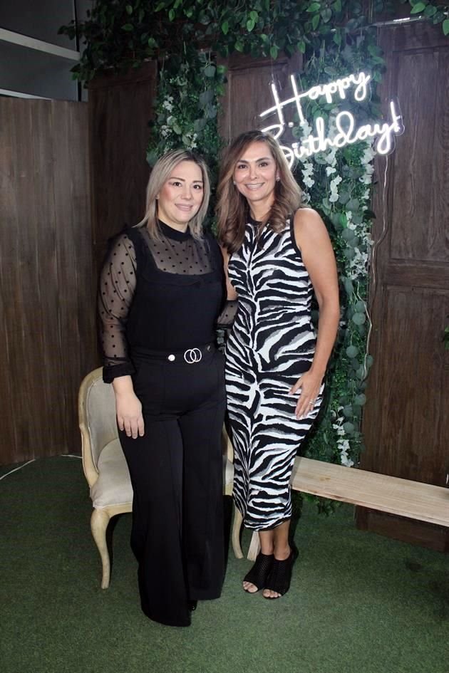 Nancy Salinas y Éricka Salinas