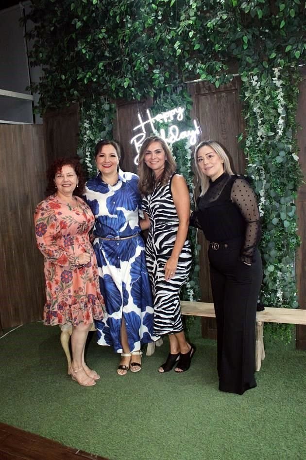 Mónica Salinas, Brenda Villarreal, Ericka Salinas y Nancy Salinas