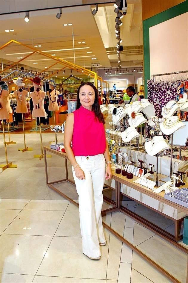 Mayra Macías de Canavati
