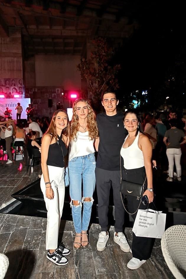 Olivia Guerra, Amiel Martín, Carlos Álvarez y Raquel Álvarez