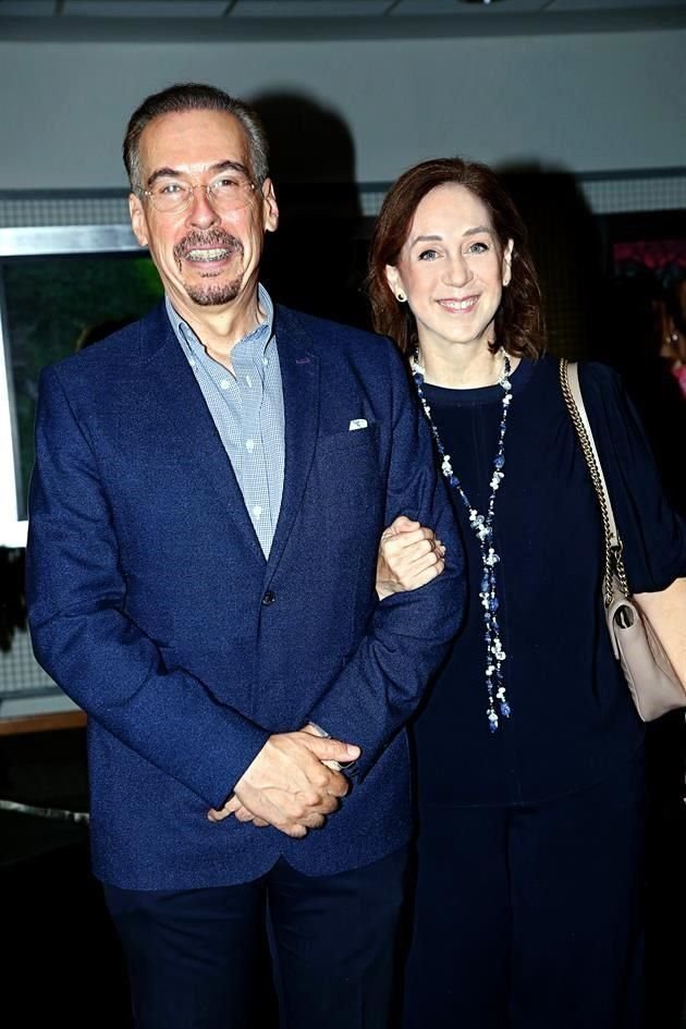 Daniel Villarreal y Paulina Garza de Villarreal