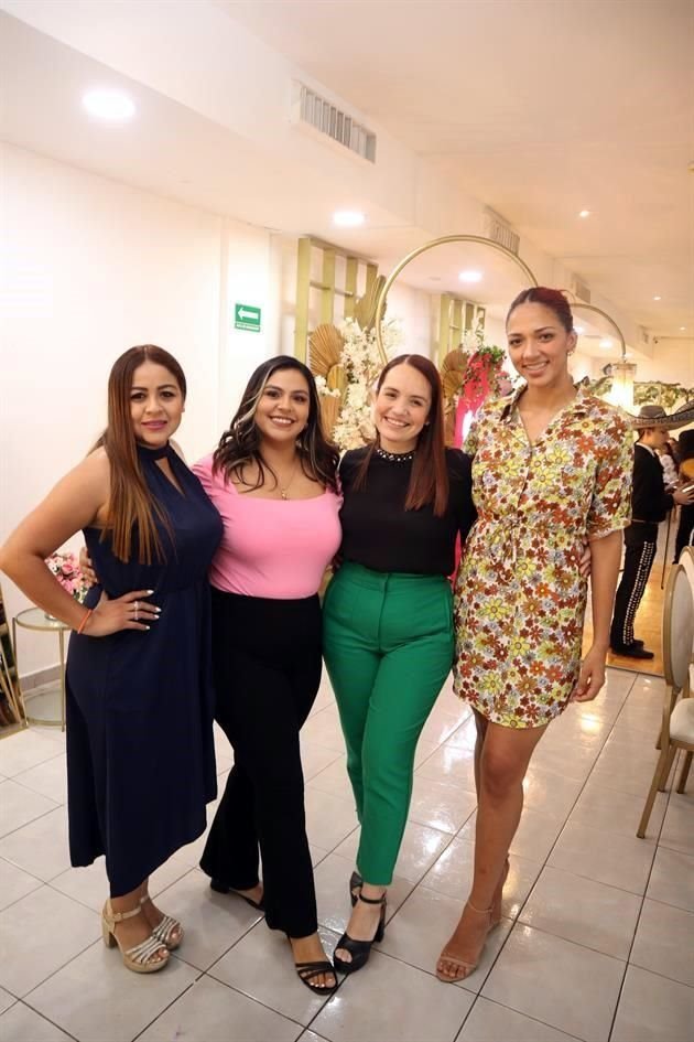 Estefani Niño, Alejandra López, Ruby González, Valeria Martínez y Claudia Beltrán
