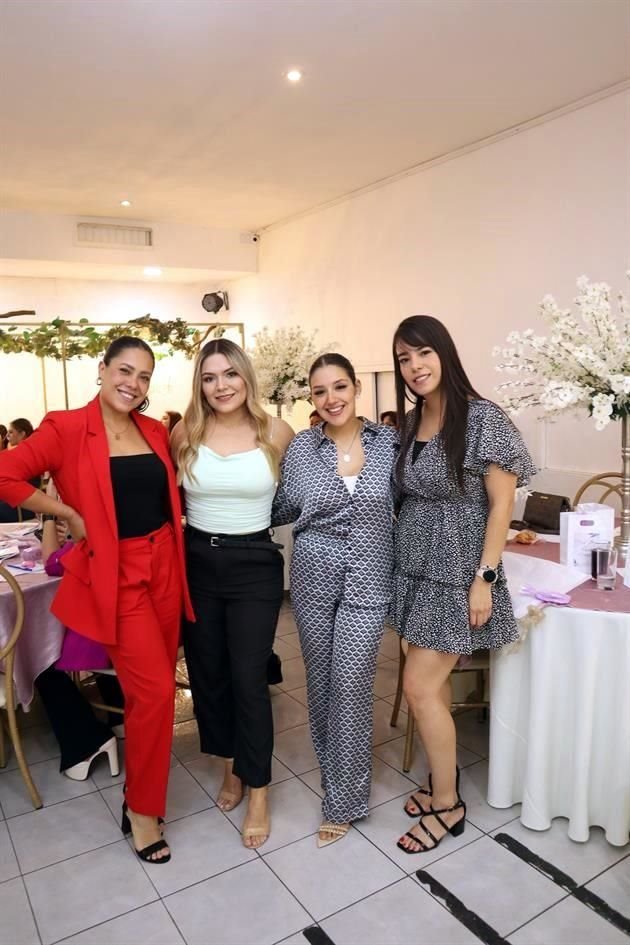 Evelyn Hernández, Ale González, Elizabeth Martínez y Karen Morín