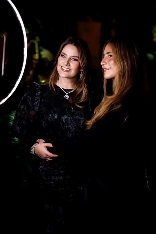 Alejandra Hinojosa y Camila Gutiérrez