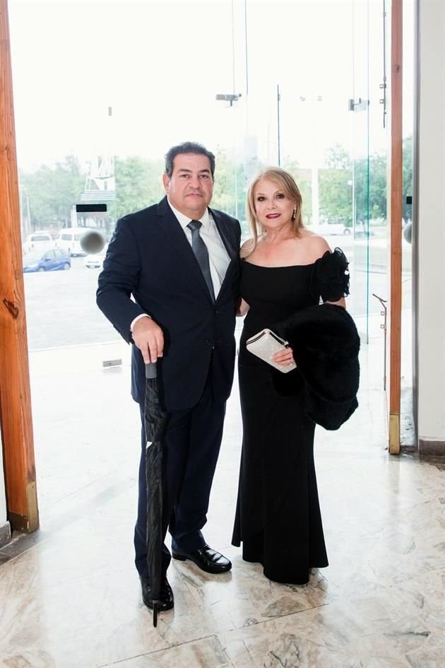 Sergio Garza Pérez y Cristina Valdés de Garza