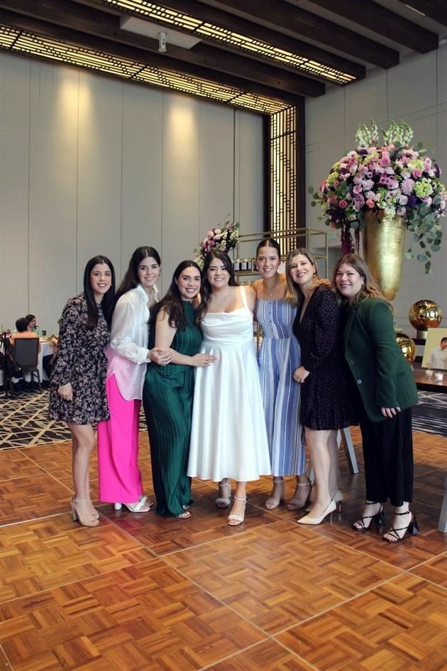 Lorena Coello, Ana Karen Tijerina, Nancy González, La Novia, Sofía Guajardo, Ana Cecilia Rodarte y Cindy Alfaro