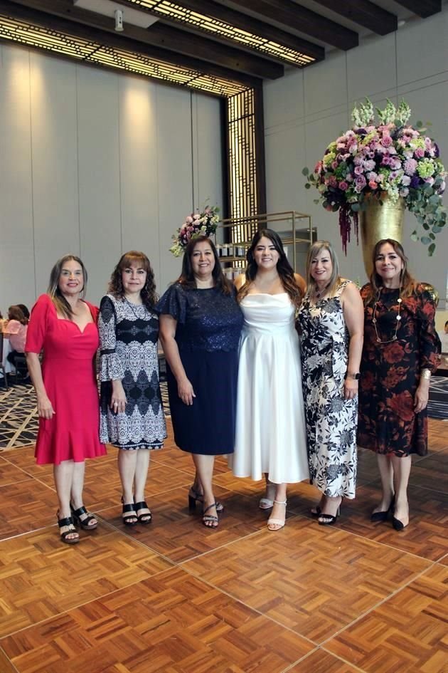 Mayte Villanueva, Marisa Alcocer, Irasema García de Moya, La Novia, Malena Marrosu y Fabiola Alcocer