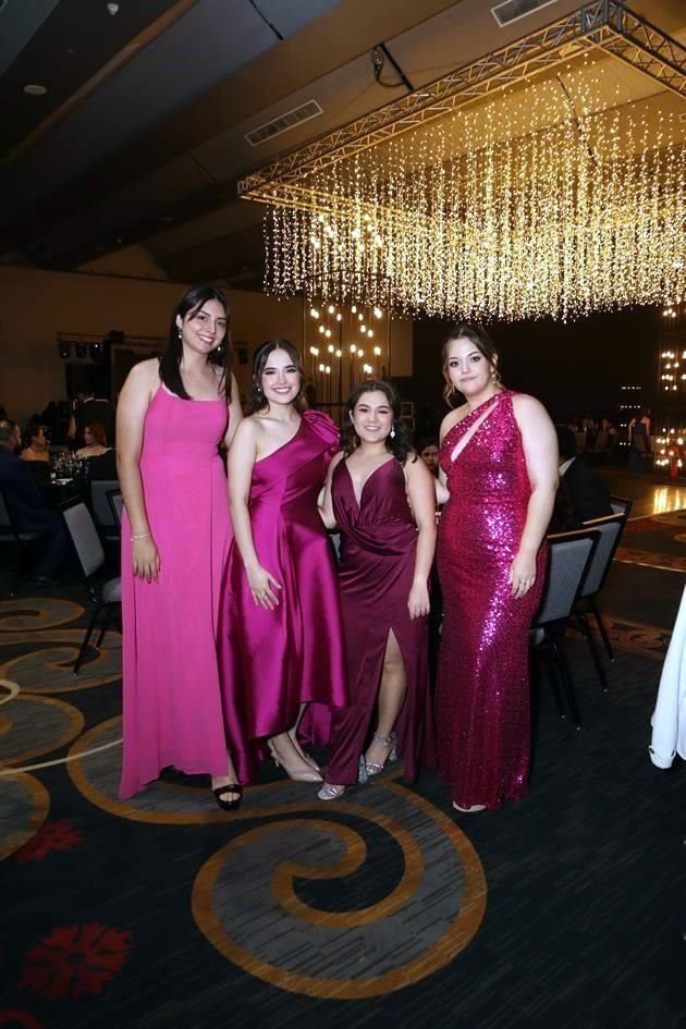 Mariana Rivera, Margarita Gil, Catalina Martínez y Carolina Martínez
