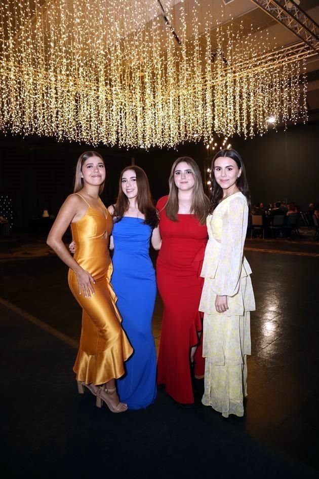 Marcela Garza, Carolina Garza, Mariana Garza y Julia Gándara