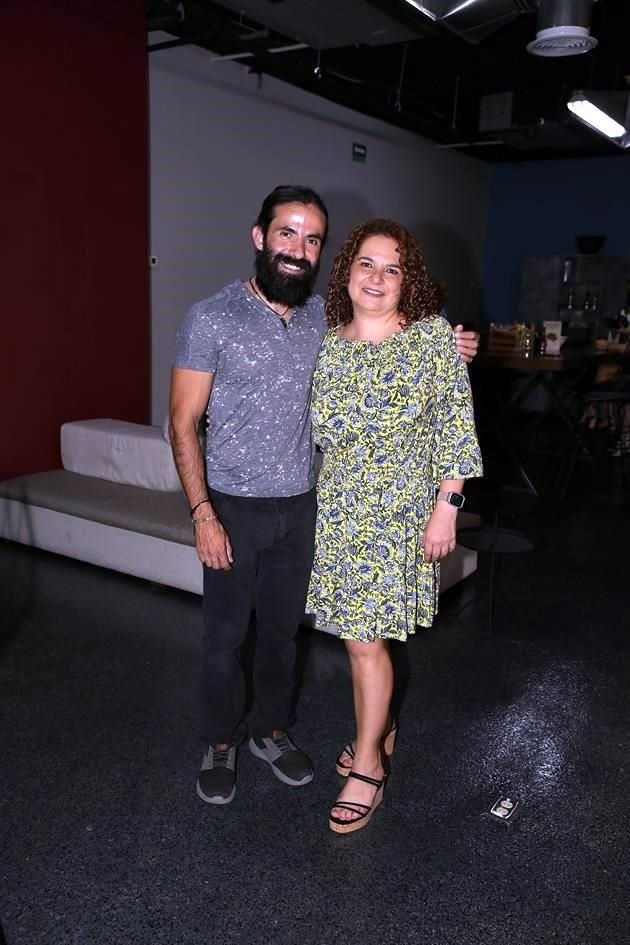 Alberto Lozano y Berenice Flores Aguilera
